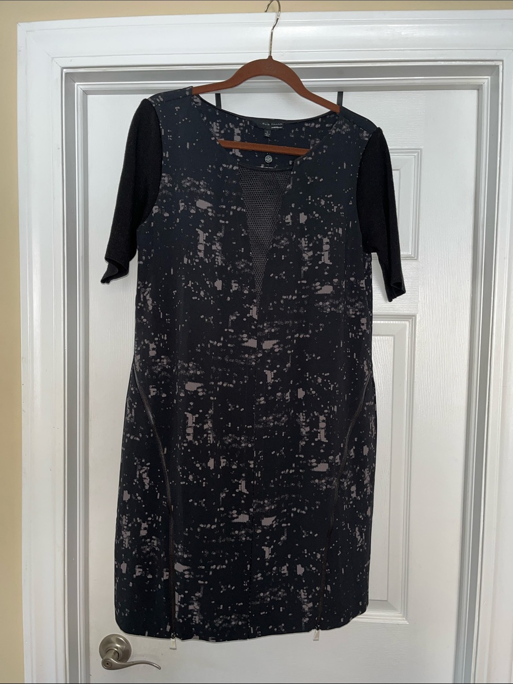 Black Speckled Short-Sleeve Shift Dress